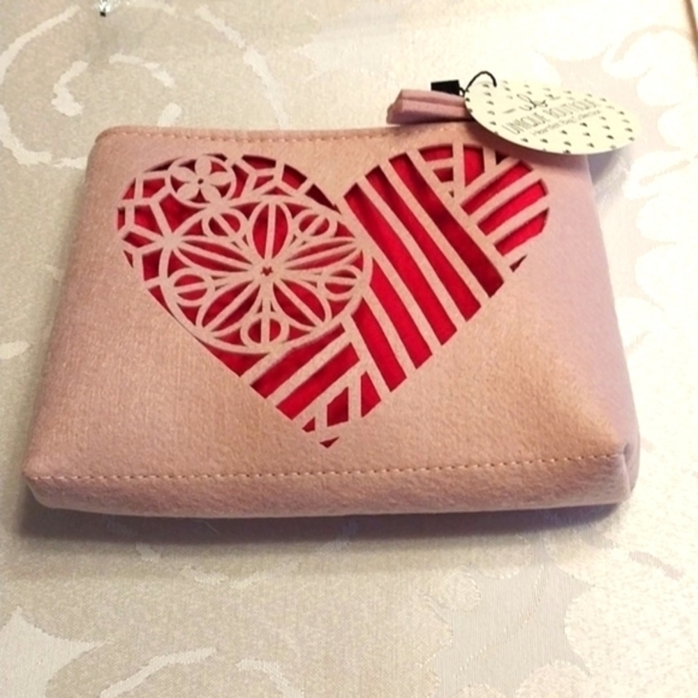 Unique Boutique Heartfelt NWT Felt Clutch Cosmetic Bag Handbag Coins Tan Red - Picture 3 of 8
